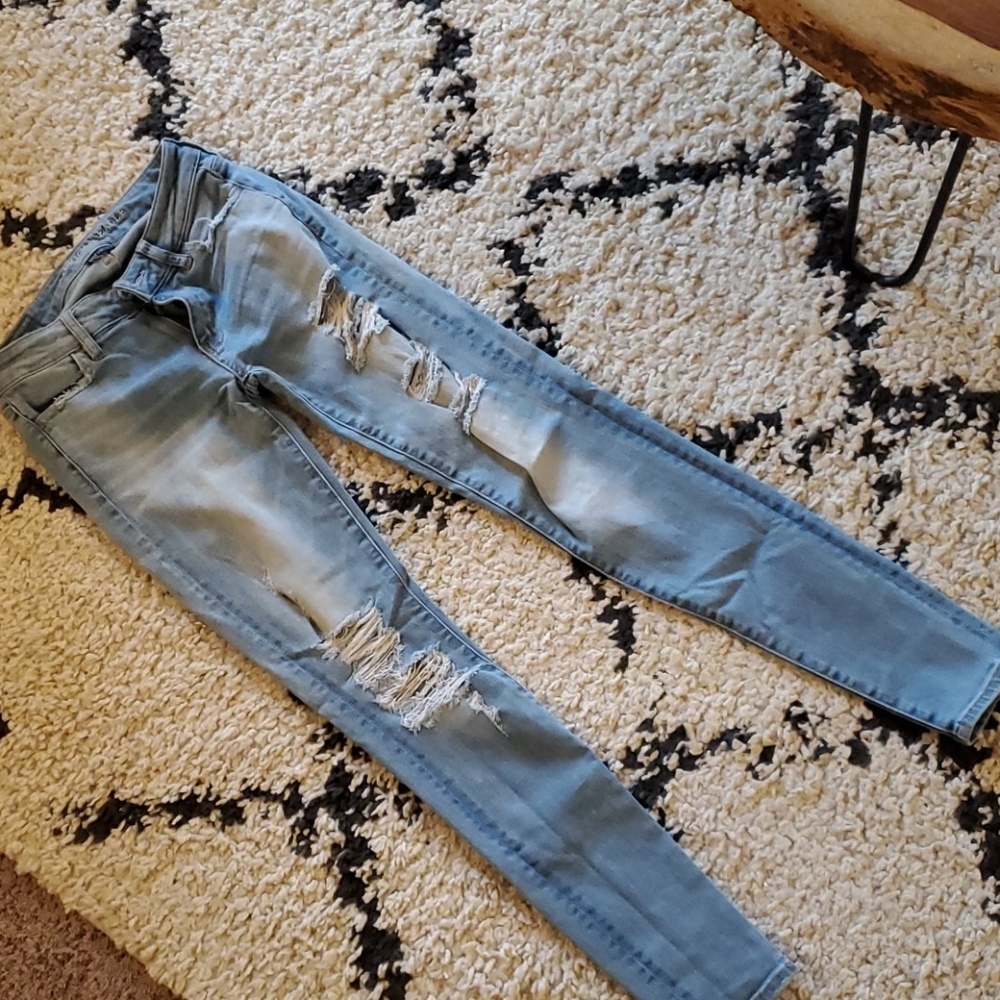 Distressed Denim Skinny Jeans